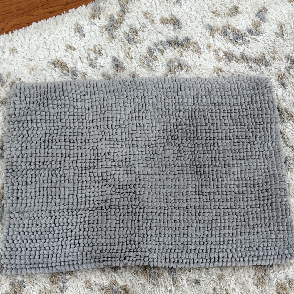 Mohawk Gray Textured Mat